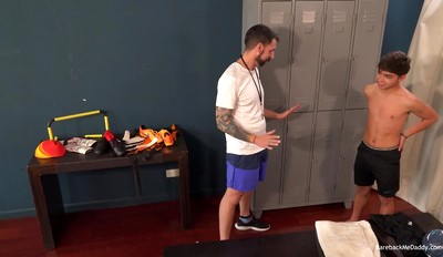 Young Glenn Bareback Fucks Daddy