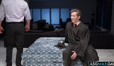 Dale Savage fucks his newly graduated student Isaac Parker