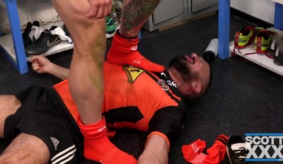 2_Can_Play_That_Game_–_Marco_Napoli,_Matt_Flood