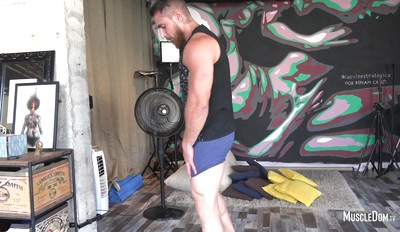 Muscle worship hunk! Huge biceps, foot fetish, jock off