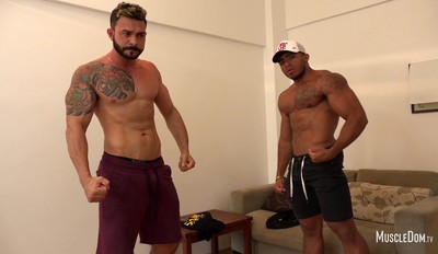 Double muscle worship
